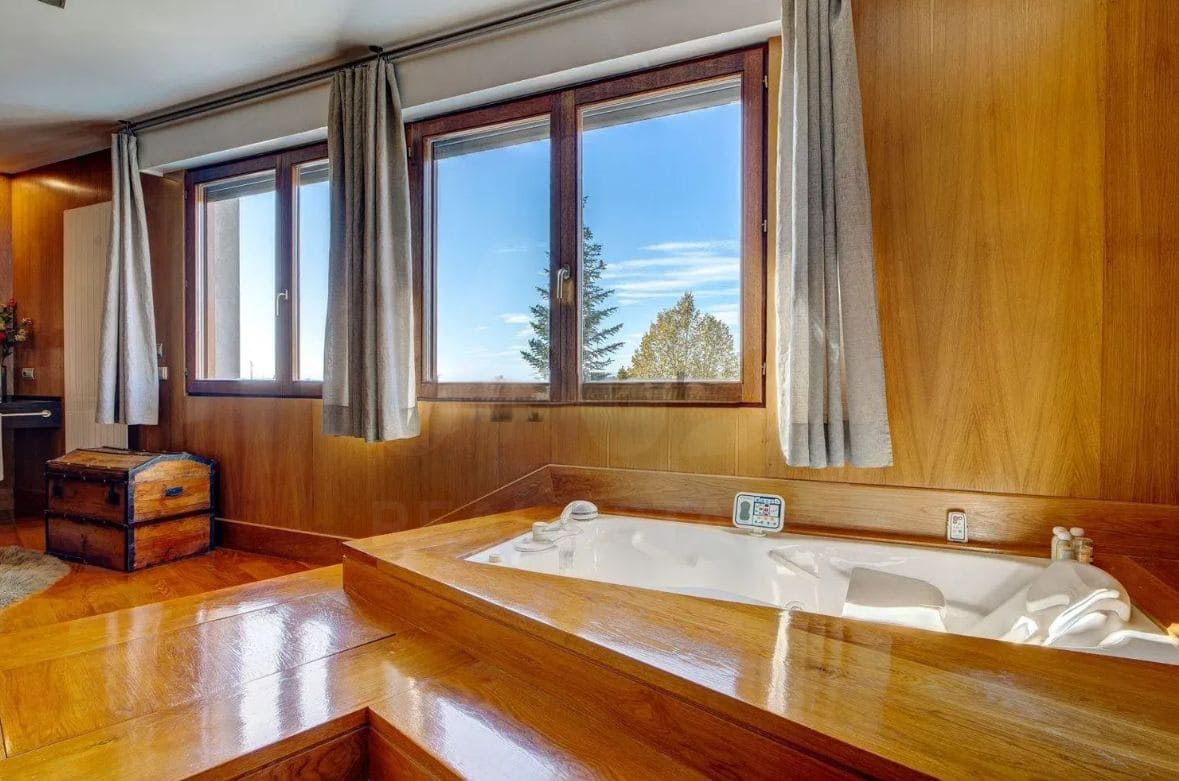 Chalet de 5 habitaciones en Arróniz en venta con piscina garaje - 2.100.000 € (Ref: 10008028)