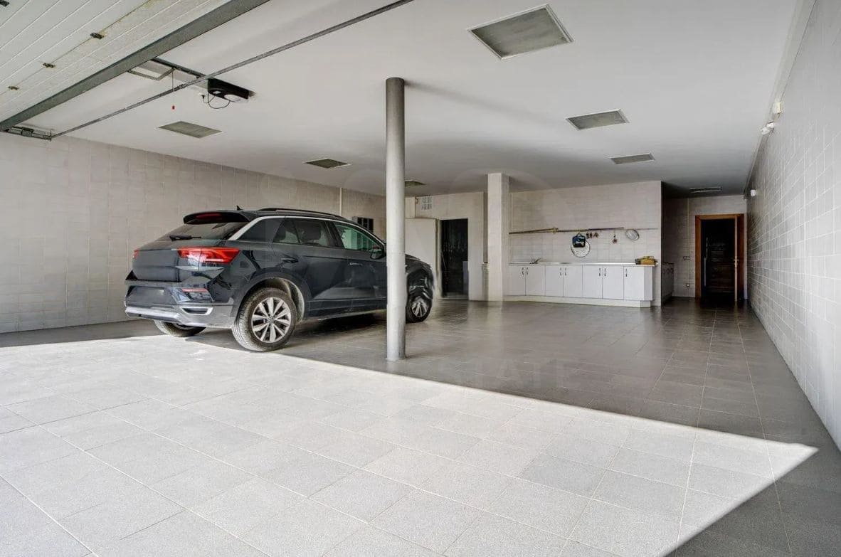 Chalet de 5 habitaciones en Arróniz en venta con piscina garaje - 2.100.000 € (Ref: 10008028)