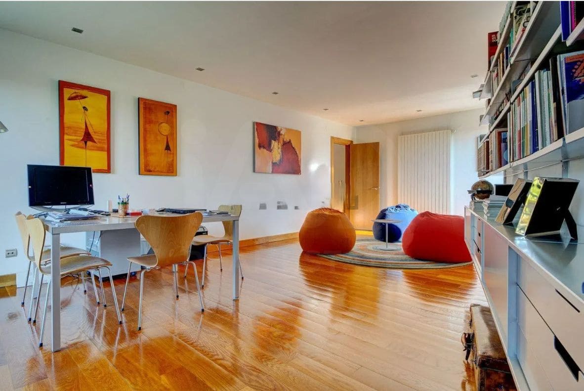 Chalet de 5 habitaciones en Arróniz en venta con piscina garaje - 2.100.000 € (Ref: 10008028)
