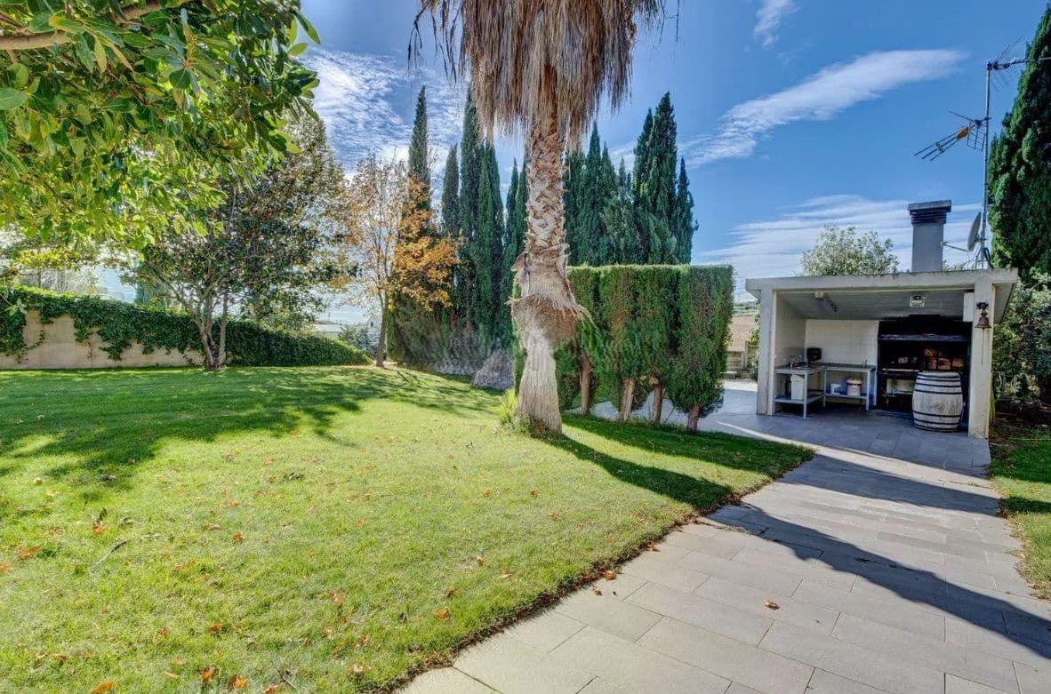 Chalet de 5 habitaciones en Arróniz en venta con piscina garaje - 2.100.000 € (Ref: 10008028)