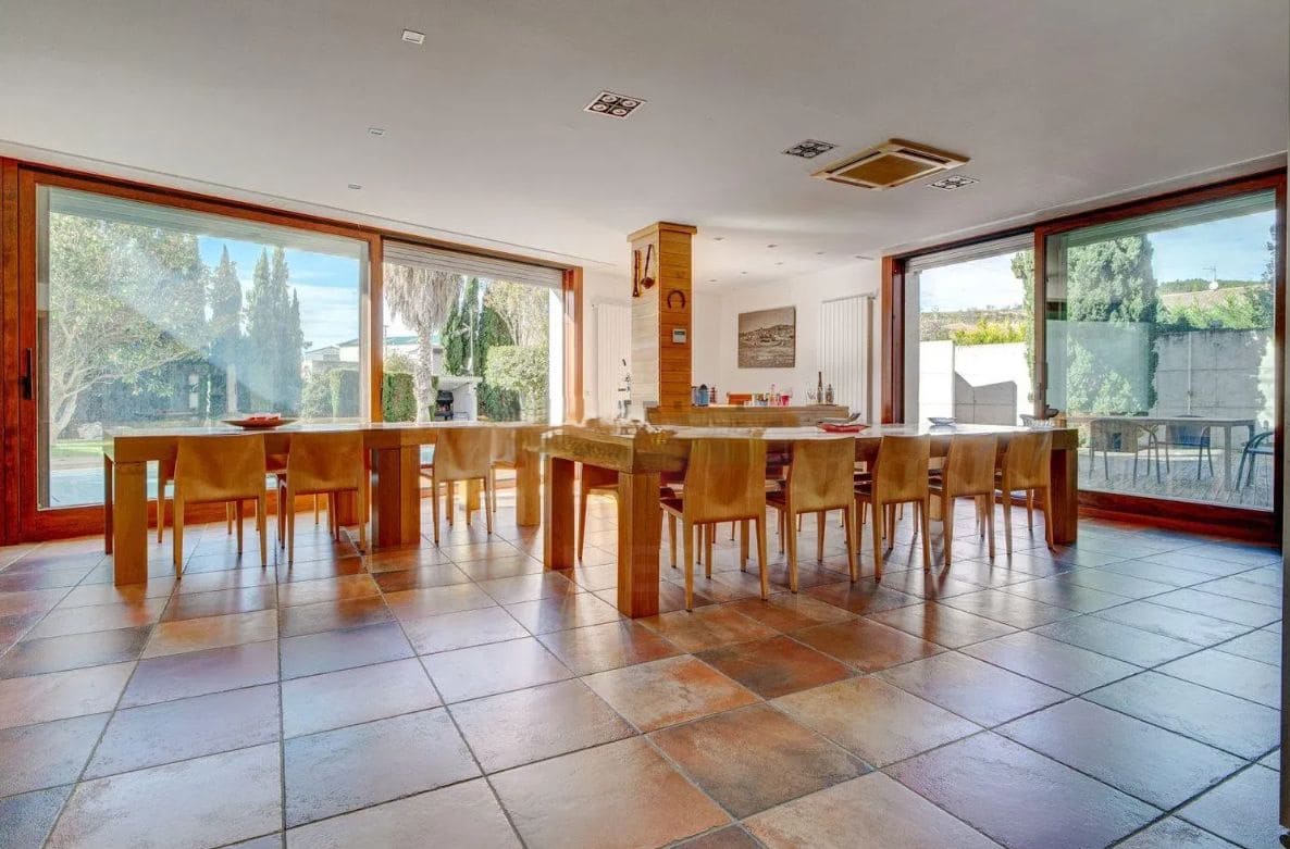 Chalet de 5 habitaciones en Arróniz en venta con piscina garaje - 2.100.000 € (Ref: 10008028)