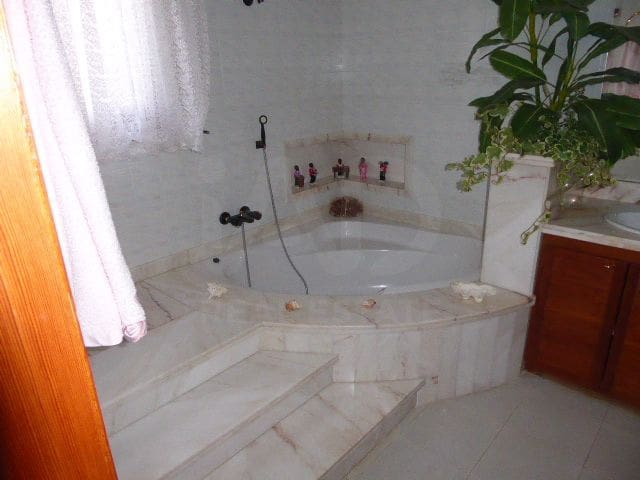 4 bedroom Townhouse for sale in Tortosa with garage - € 280,000 (Ref: 10008029)