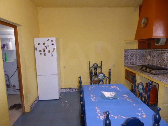 4 bedroom Townhouse for sale in Tortosa with garage - € 280,000 (Ref: 10008029)