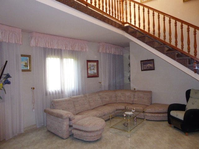 4 slaapkamer Huis te koop in Tortosa met garage - € 280.000 (Ref: 10008029)