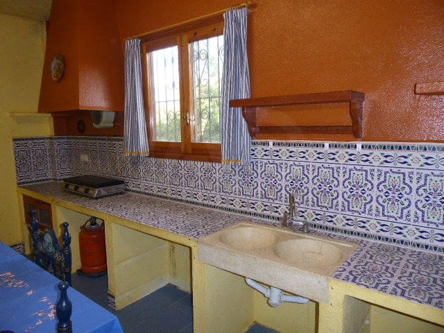 4 bedroom Townhouse for sale in Tortosa with garage - € 280,000 (Ref: 10008029)