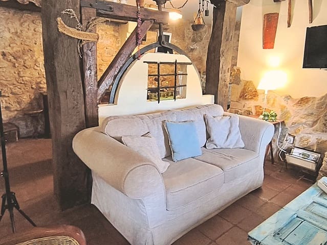 4 slaapkamer Finca/Landhuis te koop in Medinaceli - € 259.000 (Ref: 10008034)