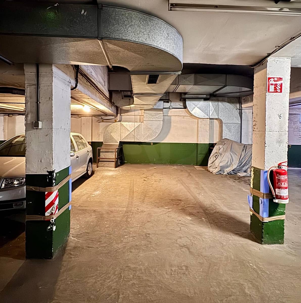 Garage for sale in Madrid city - € 24,900 (Ref: 10008175)
