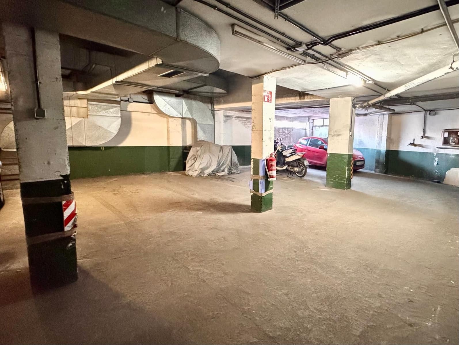 Garage for sale in Madrid city - € 24,900 (Ref: 10008175)