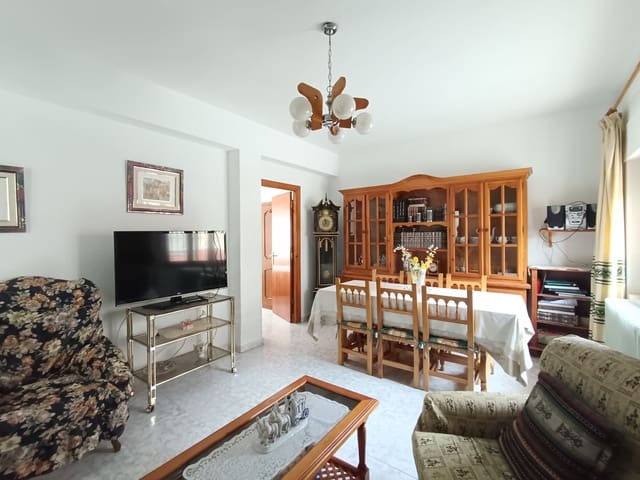 4 bedroom Townhouse for sale in Baza - € 105,000 (Ref: 10008176)