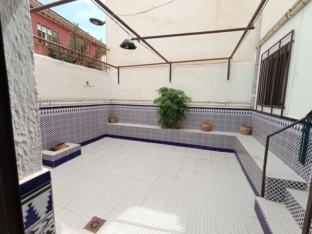 4 bedroom Townhouse for sale in Baza - € 105,000 (Ref: 10008176)
