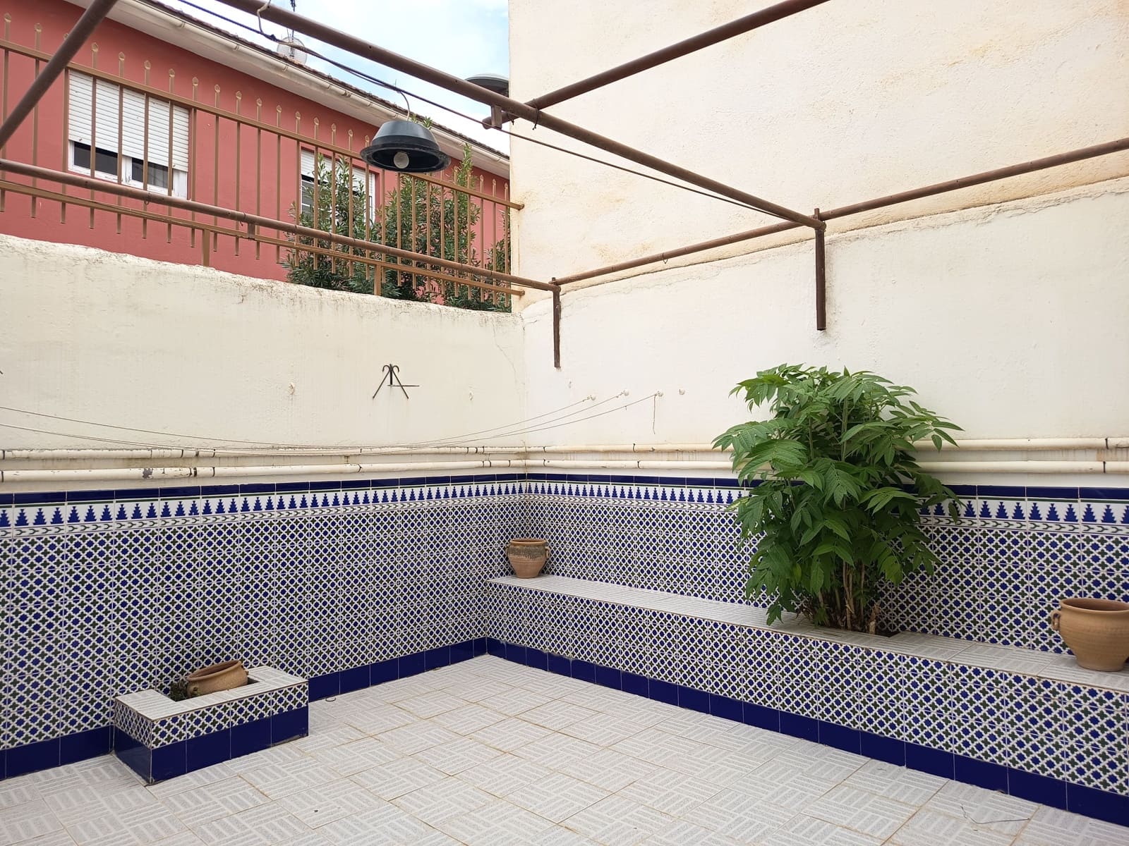 4 bedroom Townhouse for sale in Baza - € 105,000 (Ref: 10008176)