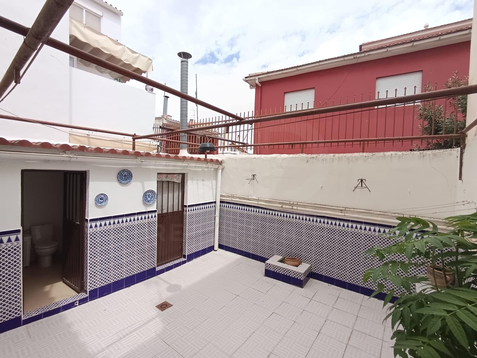 4 bedroom Townhouse for sale in Baza - € 105,000 (Ref: 10008176)
