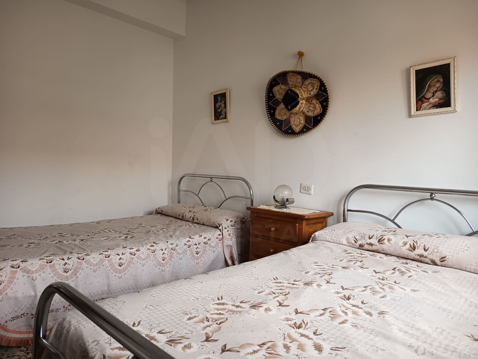 4 bedroom Townhouse for sale in Baza - € 105,000 (Ref: 10008176)