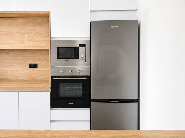 3 quarto Apartamento para arrendar em Múrcia cidade - 1 800 € (Ref: 10008183)