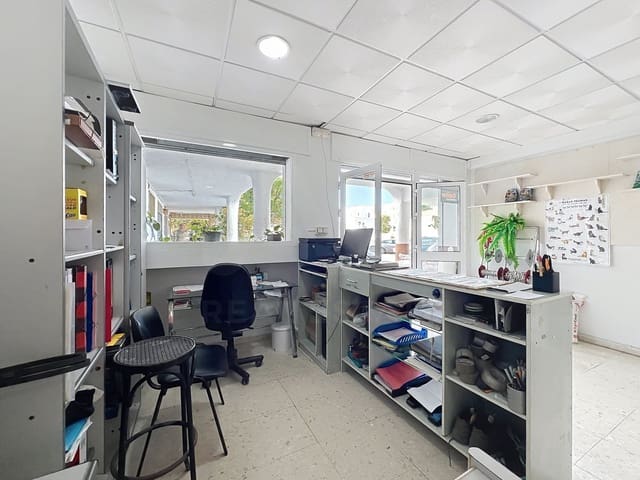 Kommersiell till salu i Tarifa med pool - 150 000 € (Ref: 10008184)