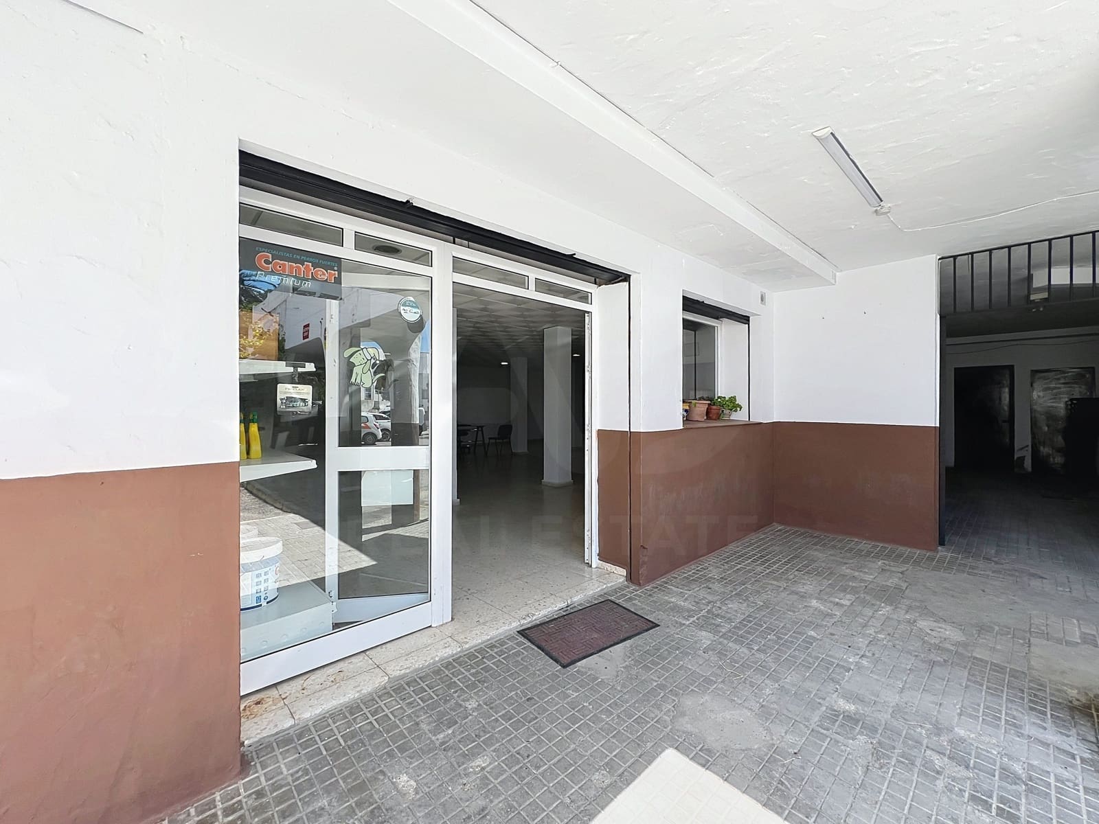 Kommersiell till salu i Tarifa med pool - 150 000 € (Ref: 10008184)