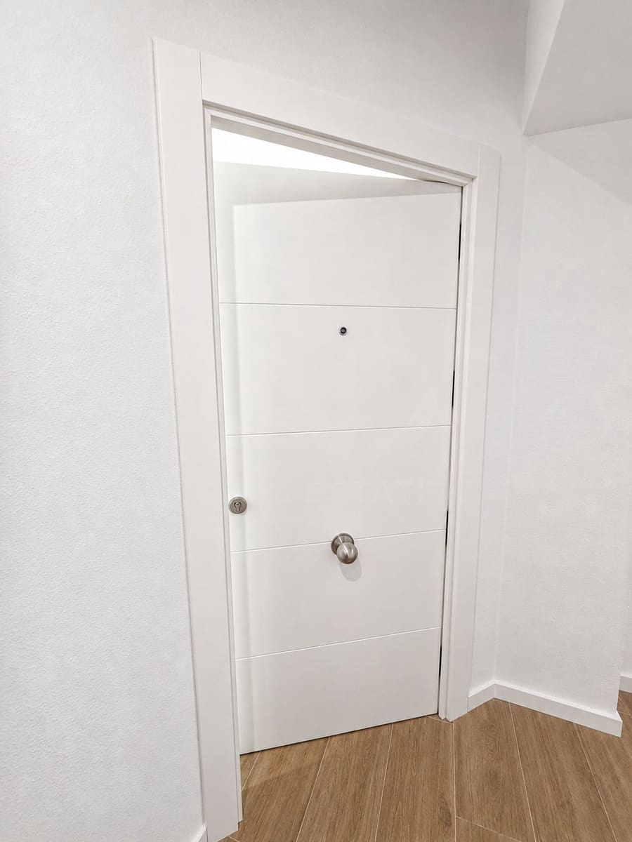Appartement de 2 chambres à louer à Murcie ville - 850 € (Ref: 10008186)