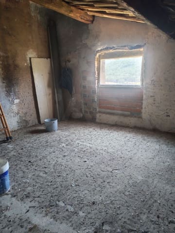Casa in vendita in Ager - 135.000 € (Rif: 10008188)