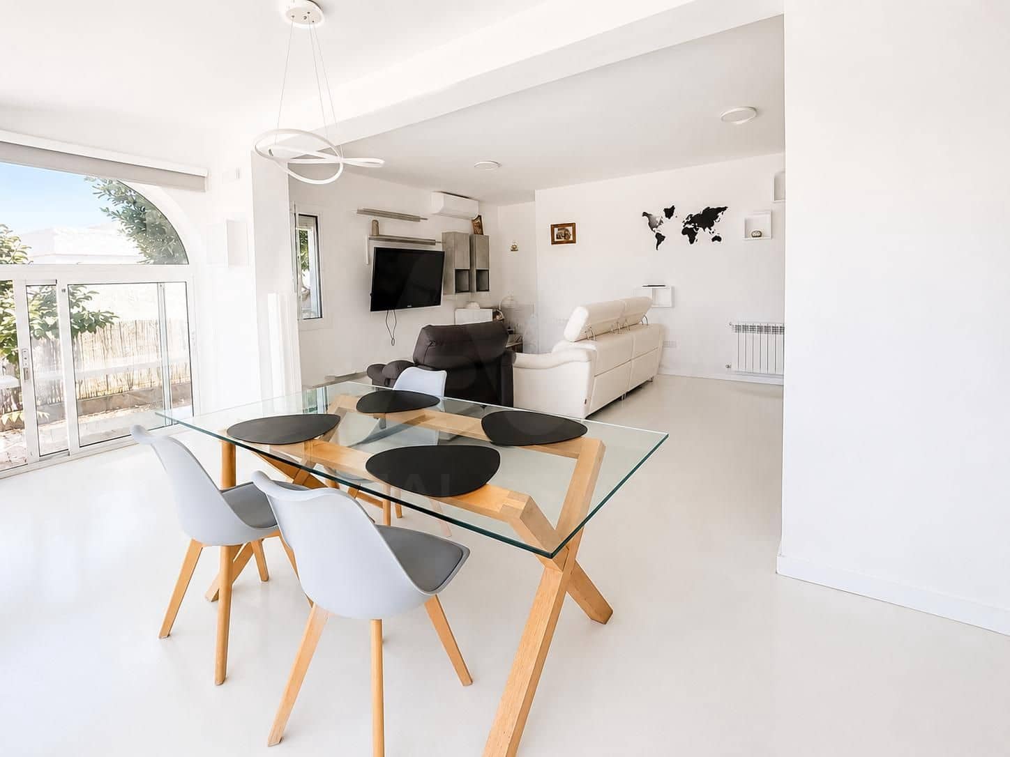 Townhouse for sale in Calafat with pool garage - € 390,000 (Ref: 10009152)