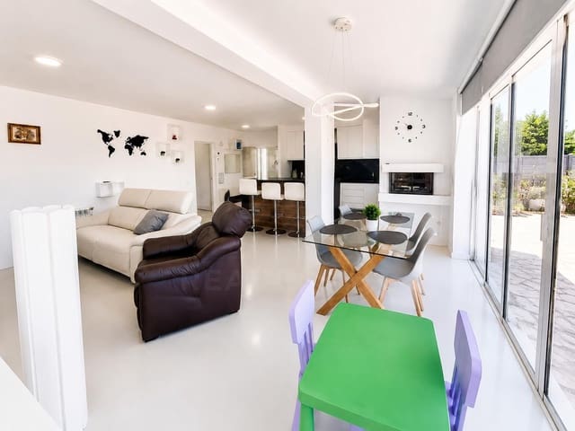 Casa en Calafat, L'Ametlla de Mar en venta con piscina garaje - 390.000 € (Ref: 10009152)
