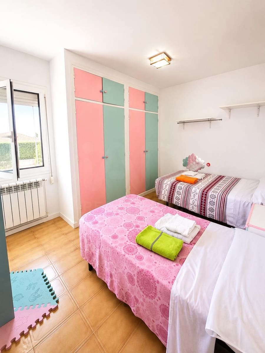 Townhouse for sale in Calafat with pool garage - € 390,000 (Ref: 10009152)