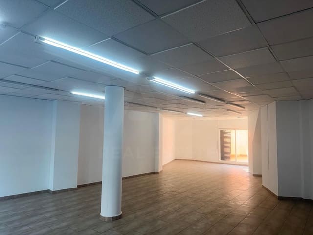 Gewerbe zu verkaufen in Castellar del Vallès - 239.000 € (Ref: 10009153)