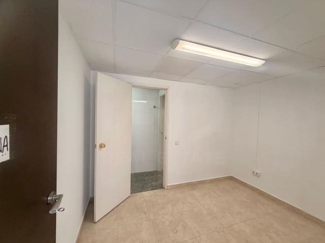 Gewerbe zu verkaufen in Castellar del Vallès - 239.000 € (Ref: 10009153)
