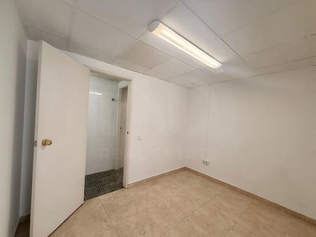 Gewerbe zu verkaufen in Castellar del Vallès - 239.000 € (Ref: 10009153)