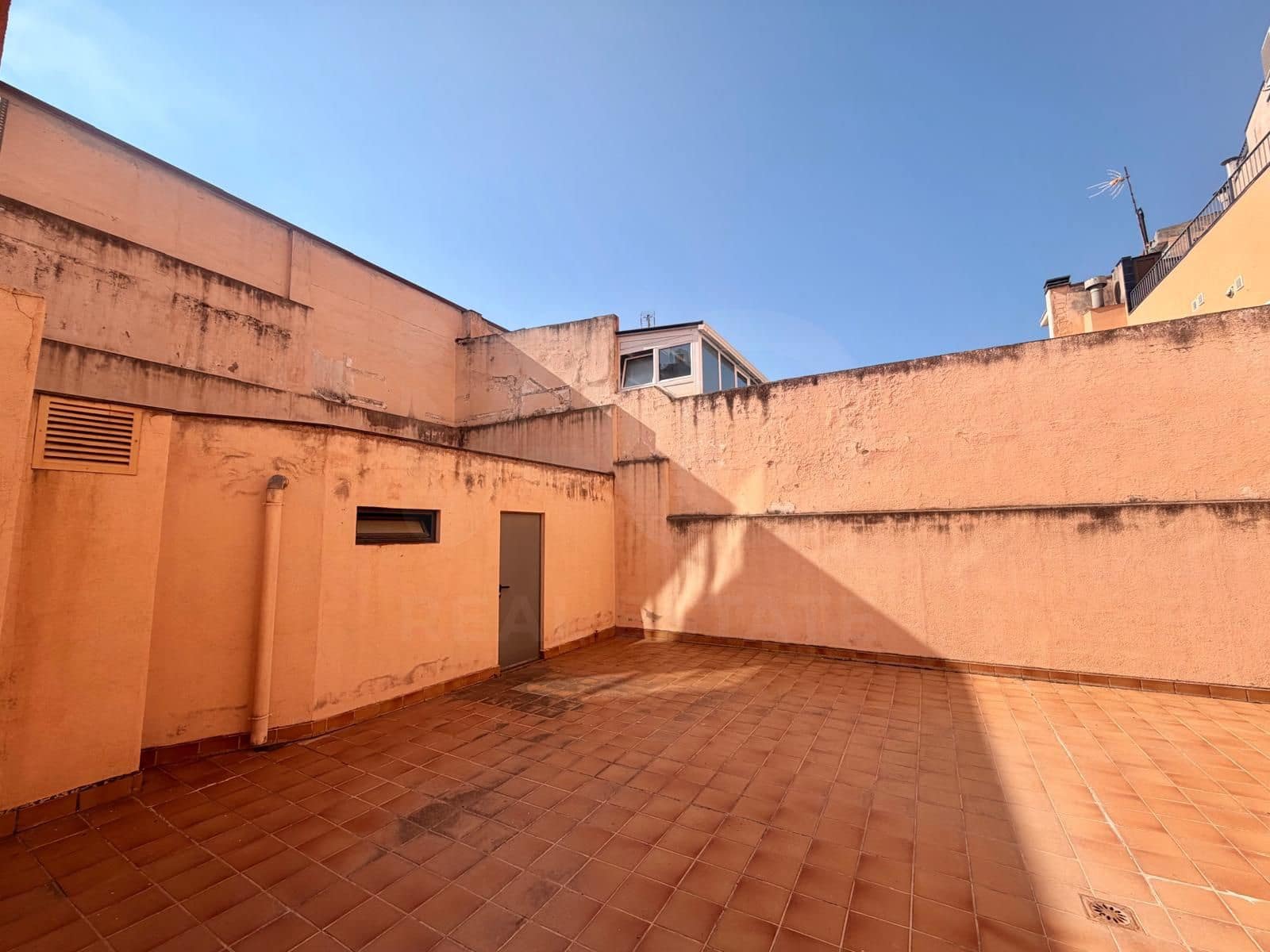 Gewerbe zu verkaufen in Castellar del Valles - 239.000 € (Ref: 10009153)