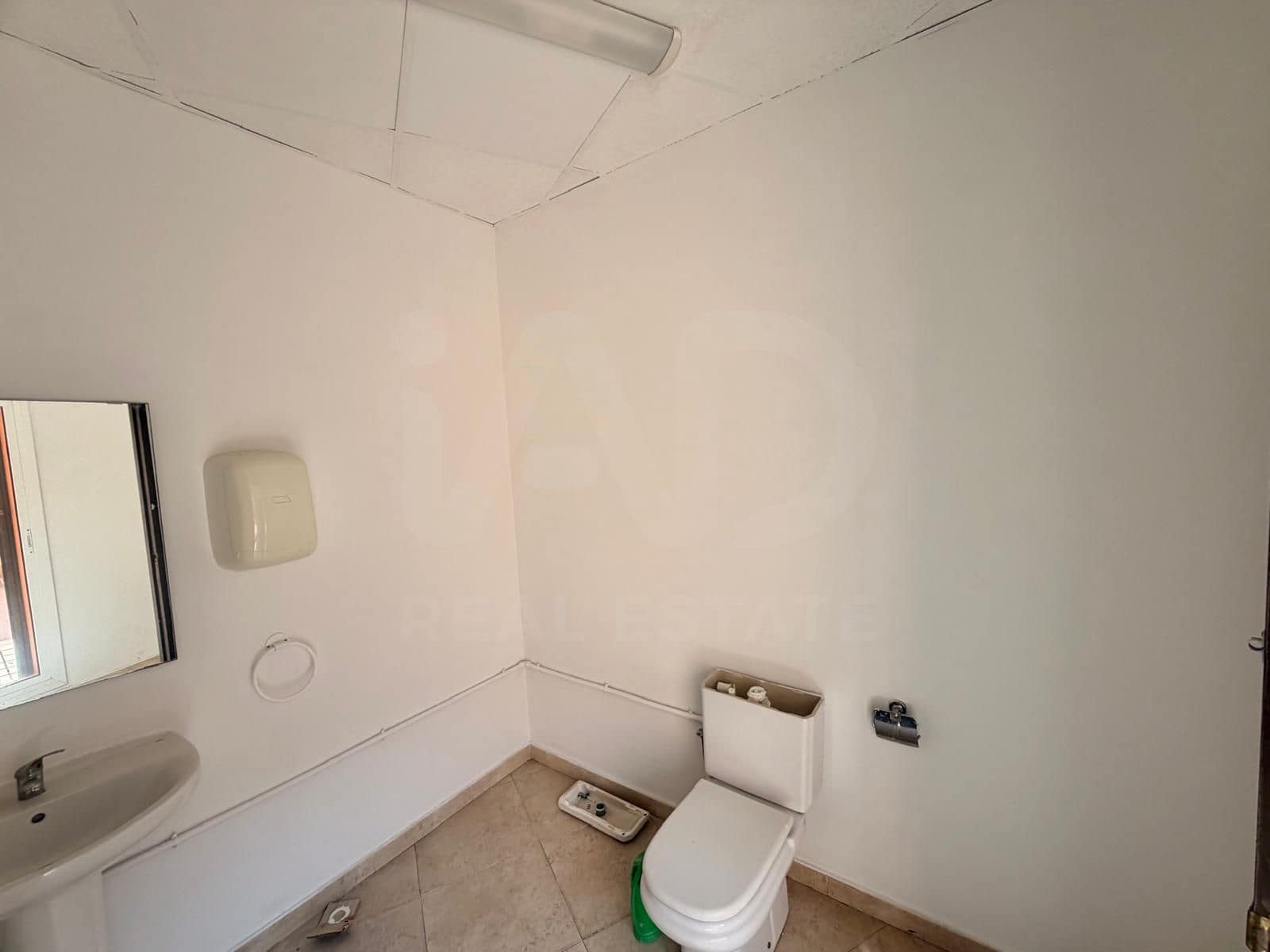 Gewerbe zu verkaufen in Castellar del Valles - 239.000 € (Ref: 10009153)
