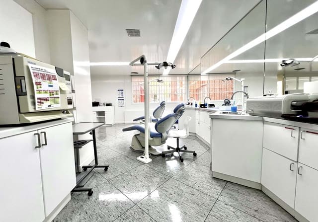 1 bedroom Commercial for sale in Barcelona city - € 425,000 (Ref: 10009762)