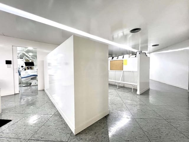 1 bedroom Commercial for sale in Barcelona city - € 425,000 (Ref: 10009762)