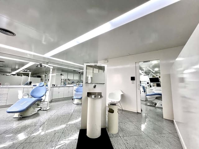 1 bedroom Commercial for sale in Barcelona city - € 425,000 (Ref: 10009762)