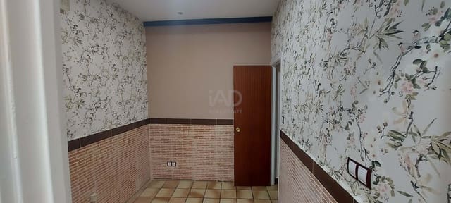 5 sovrum Kommersiell till salu i León stad - 110 000 € (Ref: 10009764)