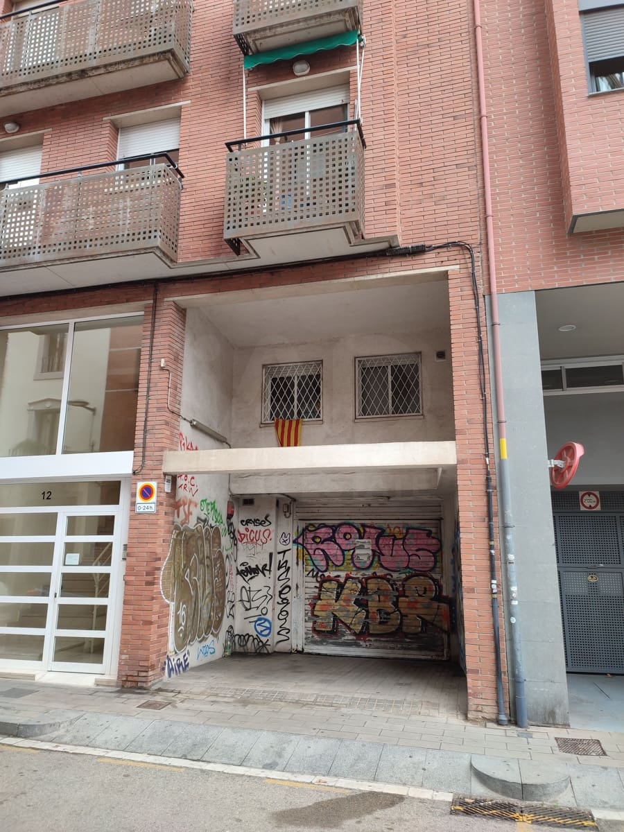 Garaje en Barcelona ciudad en venta - 18.000 € (Ref: 10009856)