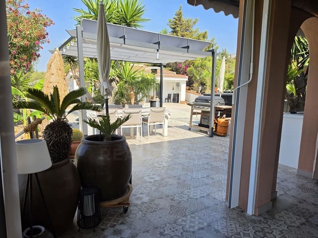 4 slaapkamer Huis te koop in Alhaurín de la Torre met zwembad garage - € 799.000 (Ref: 10009858)