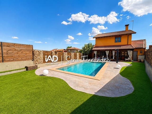4 sovrum Hus till salu i Sariegos med pool garage - 390 000 € (Ref: 10009859)