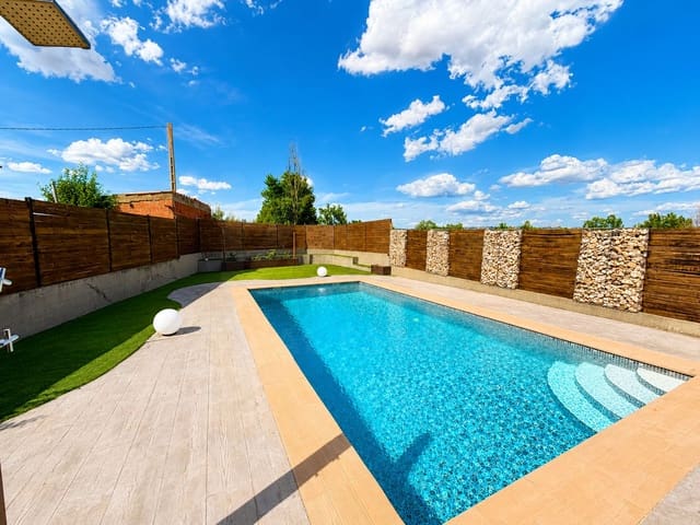4 sovrum Hus till salu i Sariegos med pool garage - 390 000 € (Ref: 10009859)