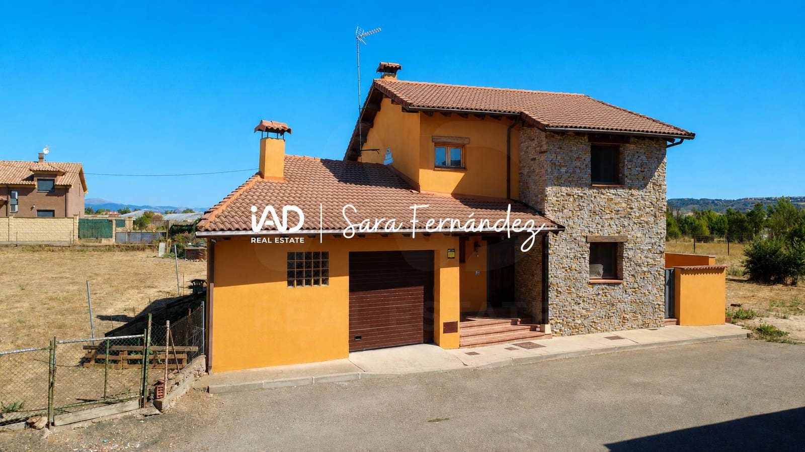 4 sovrum Hus till salu i Sariegos med pool garage - 390 000 € (Ref: 10009859)