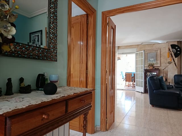 3 quarto Casa em Banda para venda em Meco com piscina garagem - 480 000 € (Ref: 10009864)