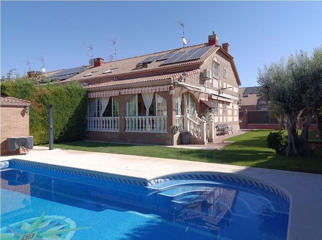 3 quarto Casa em Banda para venda em Meco com piscina garagem - 480 000 € (Ref: 10009864)