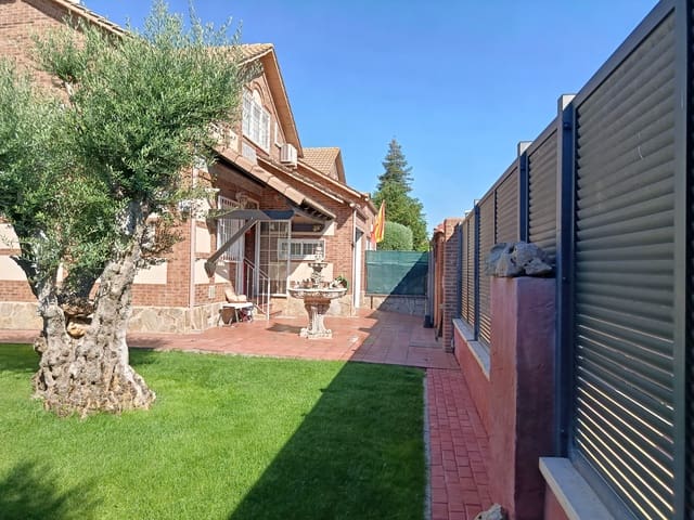 3 quarto Casa em Banda para venda em Meco com piscina garagem - 480 000 € (Ref: 10009864)