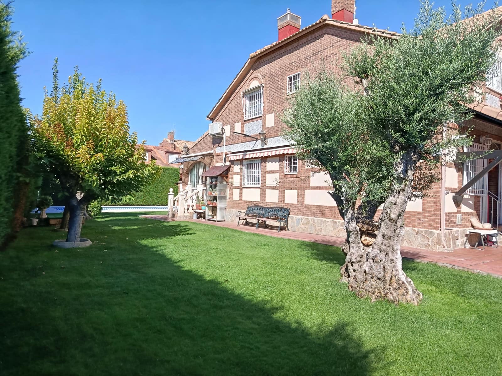 3 quarto Casa em Banda para venda em Meco com piscina garagem - 480 000 € (Ref: 10009864)