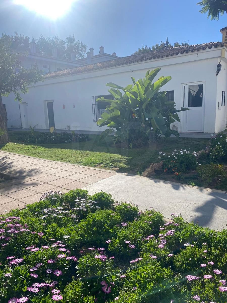 1 slaapkamer Appartement te koop in Estepona met zwembad - € 209.000 (Ref: 10009865)