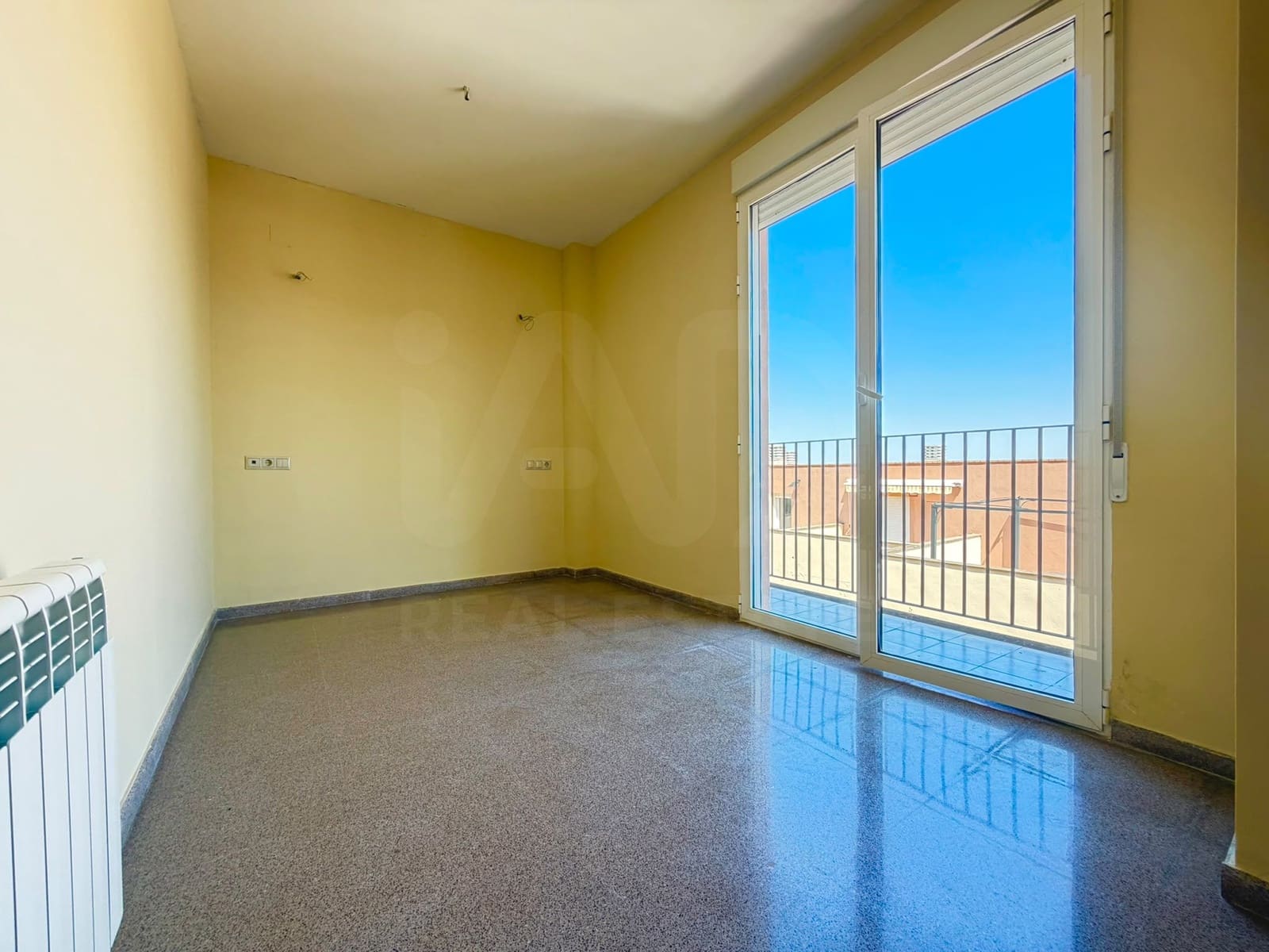 4 bedroom Terraced Villa for sale in Castello de Rugat - € 143,000 (Ref: 10009868)