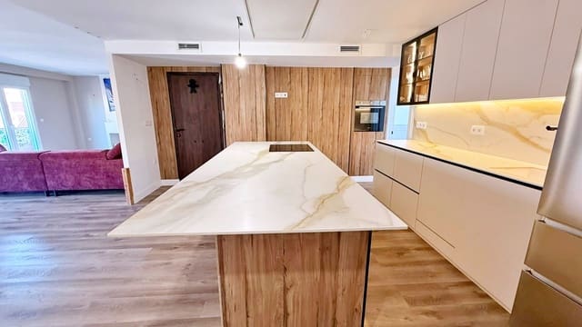 Apartamento de 4 habitaciones en El Pla de Sant Josep - L'Asil, Elche / Elx en venta - 263.000 € (Ref: 10009871)