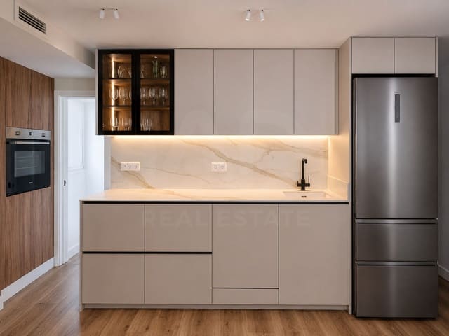 Apartamento de 4 habitaciones en El Pla de Sant Josep - L'Asil, Elche / Elx en venta - 263.000 € (Ref: 10009871)