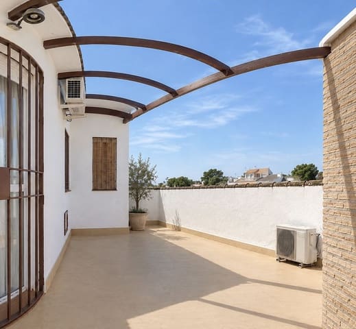 Adosado de 3 habitaciones en Las Pajanosas, Guillena en venta - 163.000 € (Ref: 10009872)