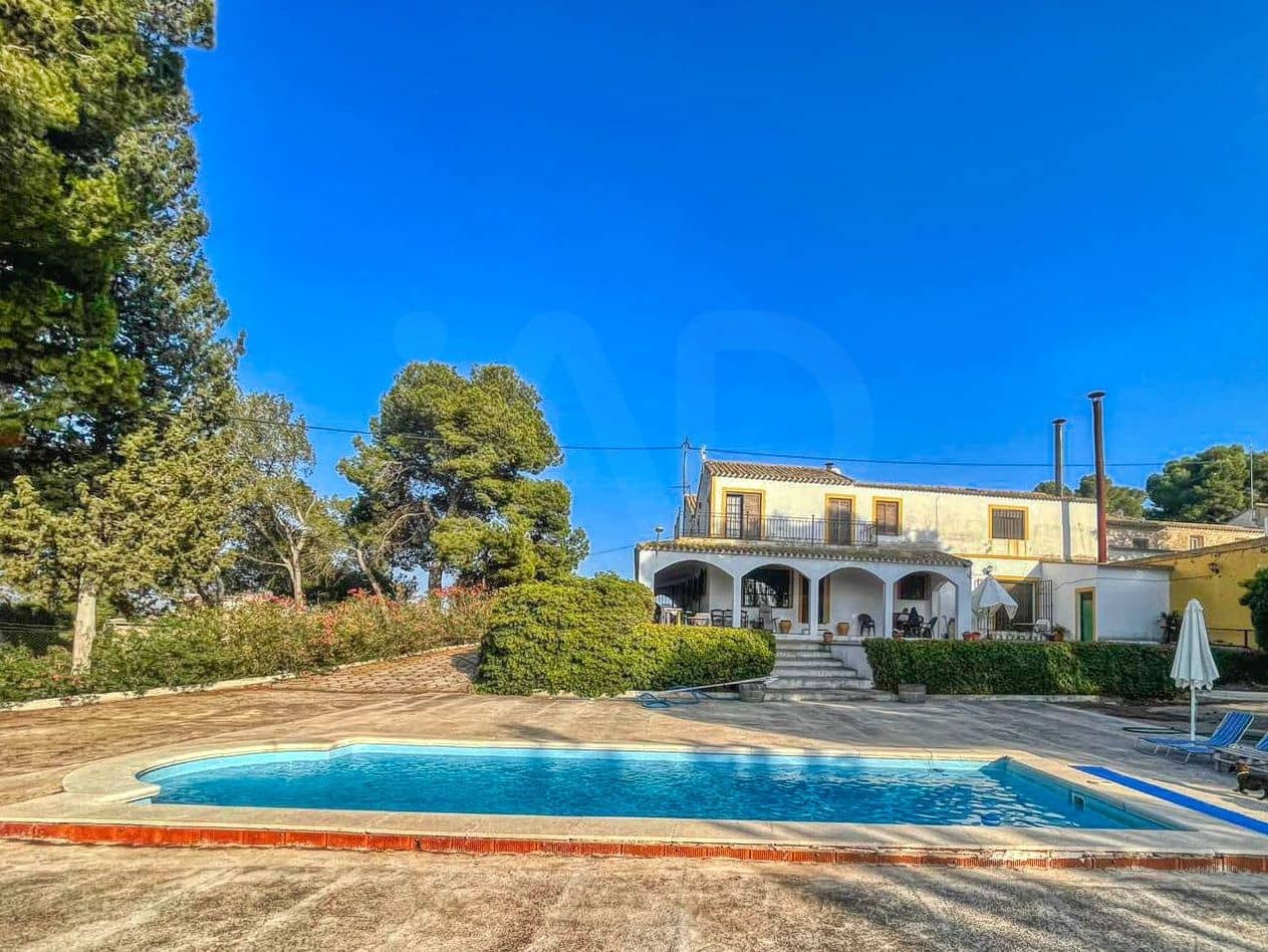 8 bedroom Finca/Country House for sale in Villena with pool - € 388,000 (Ref: 10010125)