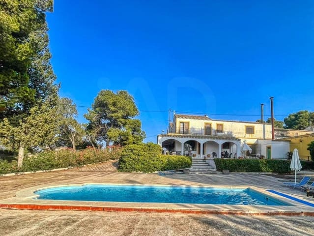 8 Zimmer Finca/Landgut zu verkaufen in Villena mit Pool - 388.000 € (Ref: 10010125)